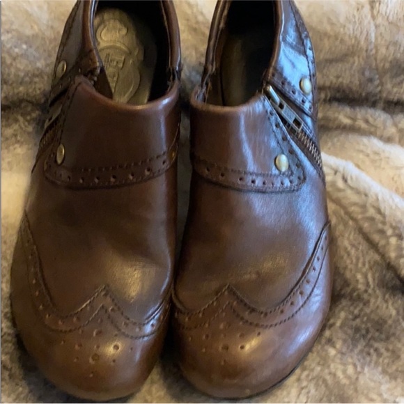 Born Shoes - Born brown shoes SZ 7 ❤️❤️❤️